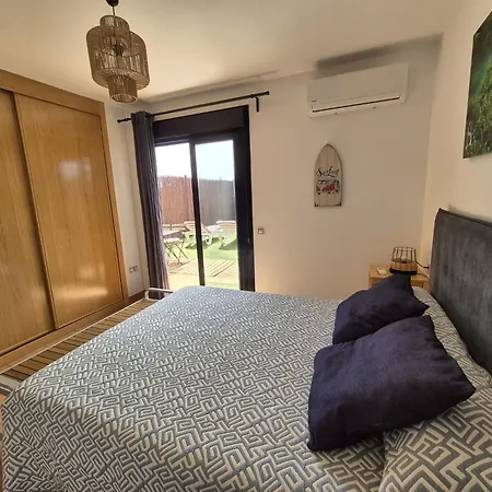 Sunset Oasis Вилла Лахарес